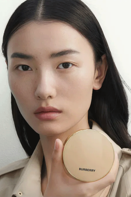 Burberry Beyond Wear Matte Cushion SPF15